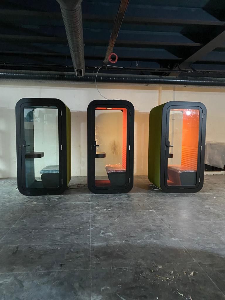 Akustik Telefon Görüşme Kabini